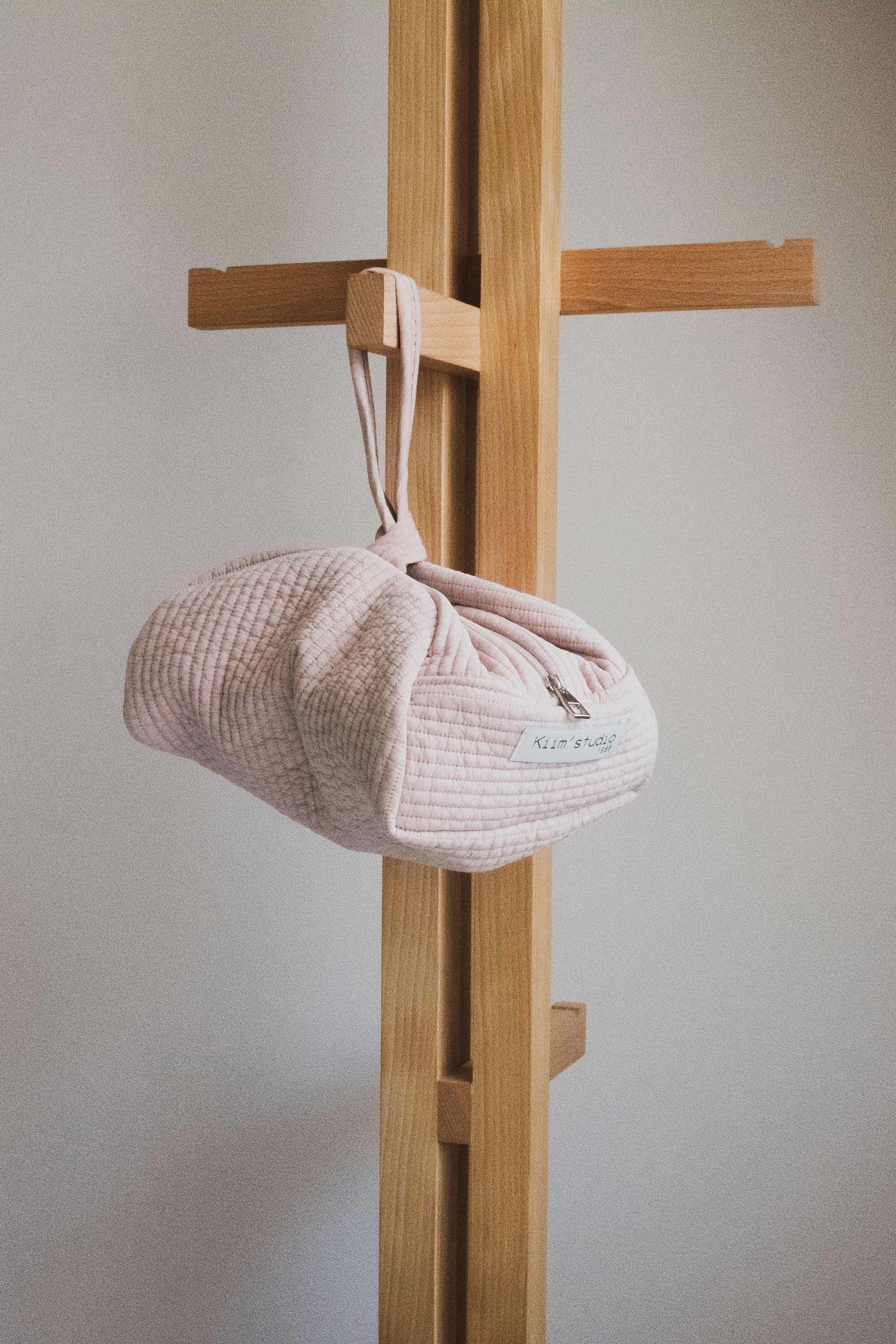 Hand pouch