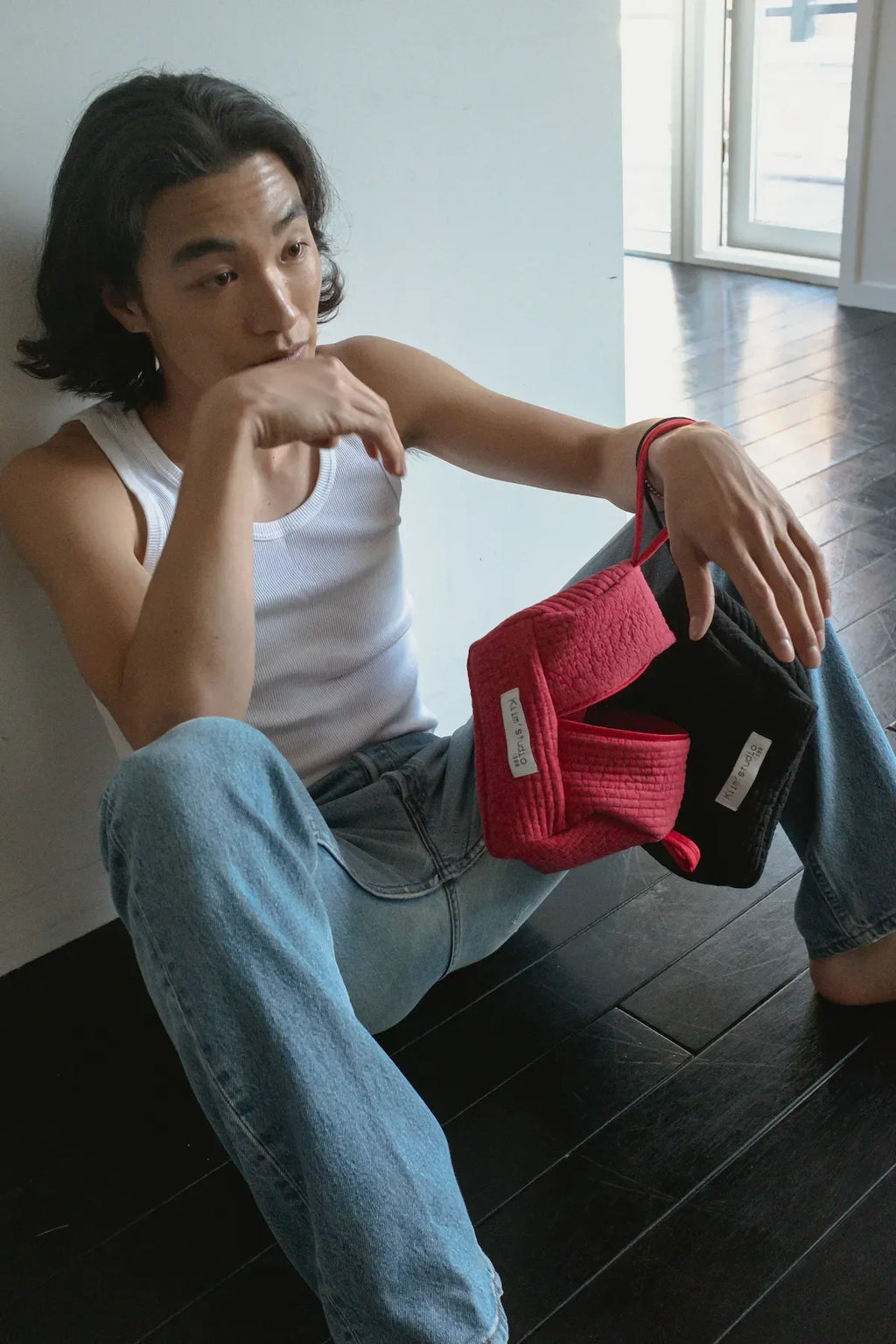 Hand pouch